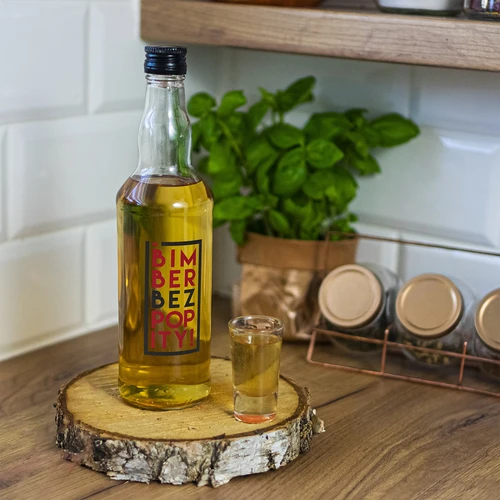 500 ml-es palack csavaros kupakkal és kétszínű nyomattal – Házifőzött párlat, kísérő nélkül – 4 db - 9