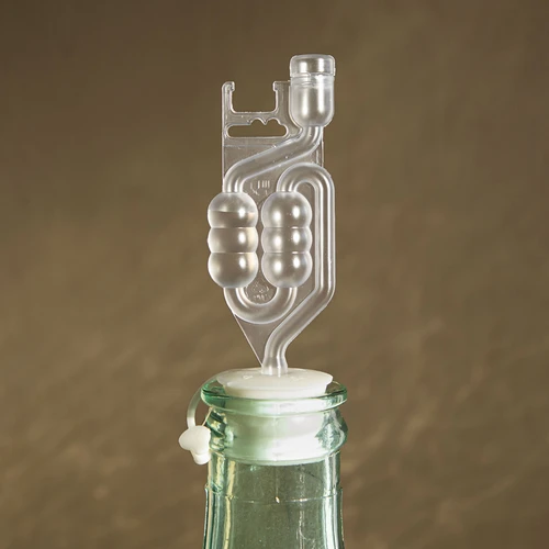 Demizsonhoz való dugó fi 44/48 mm, zárókupakkal - 6