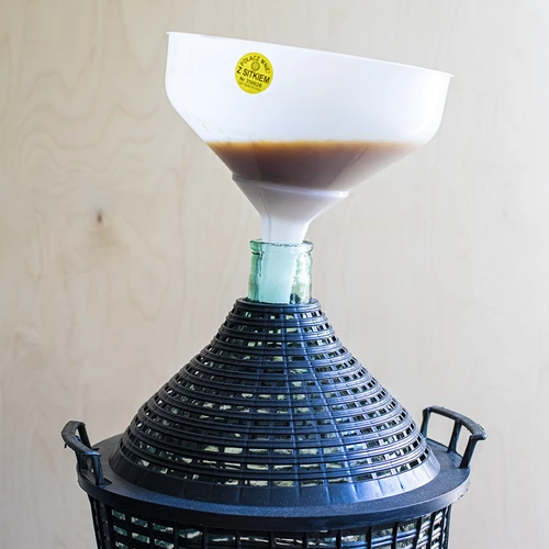 Fehér műanyag tölcsér, Ø 25 cm - 7