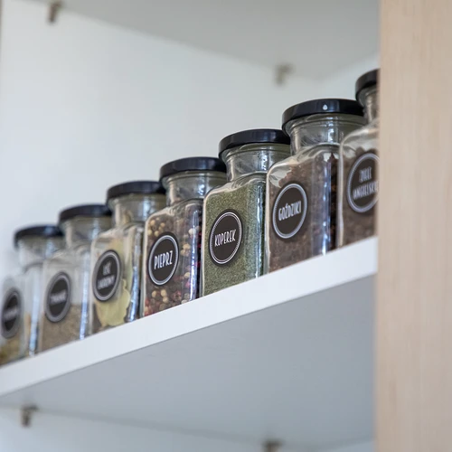 Készlet: 12 x 150 ml-es üveg + 30 db fűszercímke - 13