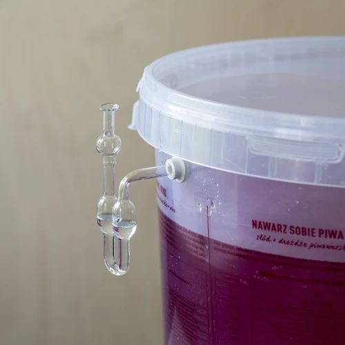 Könyök alakú erjesztő kotyogó edényekhez - 2