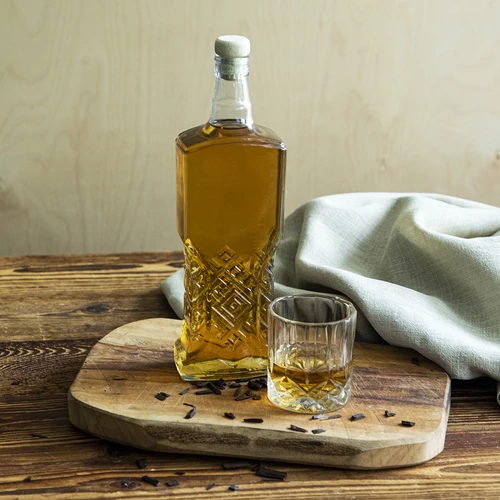 Kredensowa üvegpalack 700 ml, parafadugóval - 6