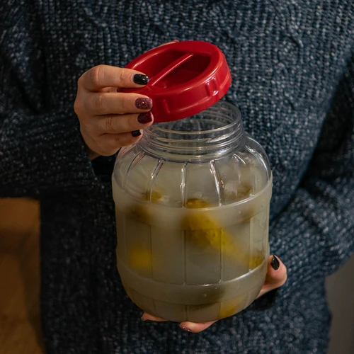 Műanyag csavarókupak fi 100 TO - 8