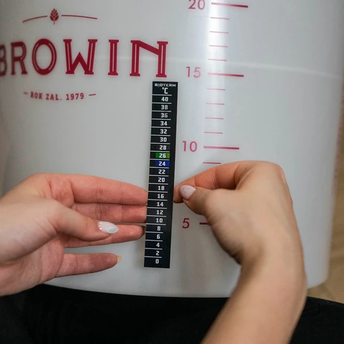 Sörerjesztő tartály erjesztőcsővel, csappal, hőmérővel és üledékcsökkentővel - 17