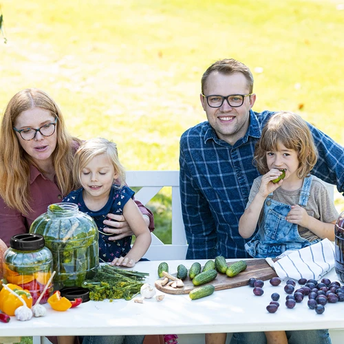 Törhetetlen, többfunkciós befőttes üveg fekete csavaros tetővel, 15 l - 8