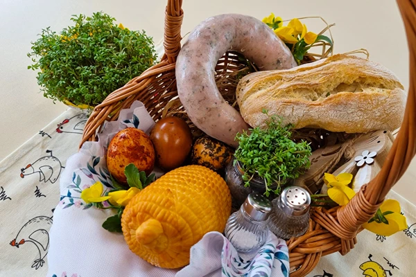 Feltekert fehér kolbász