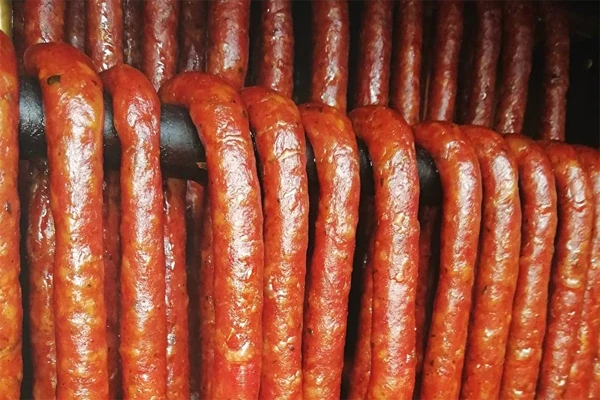 Házi sertéskabanos kolbász