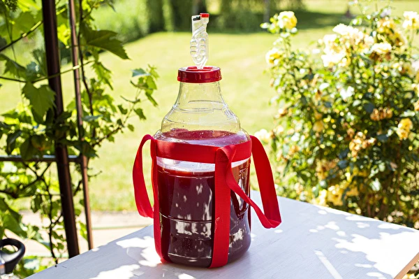 Hogyan készíts bort lépésről lépésre?