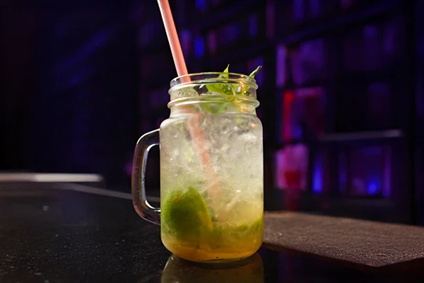 Nojito - frissítő, alkoholmentes koktél lime-mal és mentával