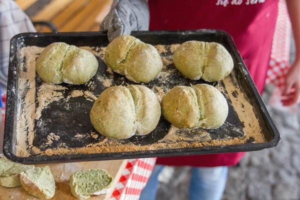 Spenótos kenyér / zsemlék