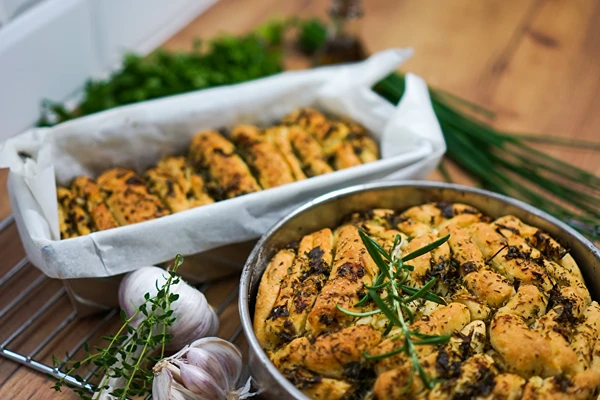 Téphető zöldfűszeres kenyér