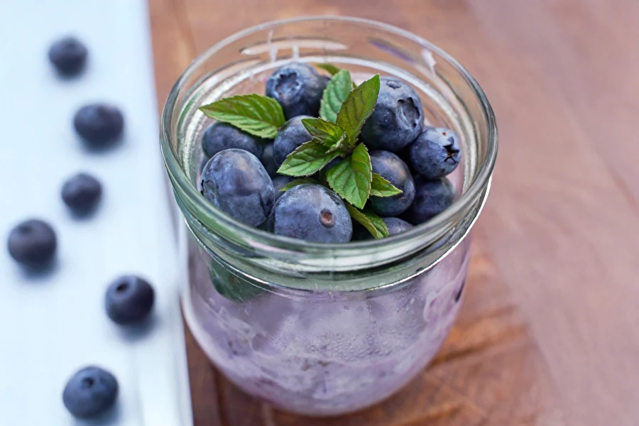 Éjszakai zabkása áfonyalekvárral – gyors és egészséges reggeli