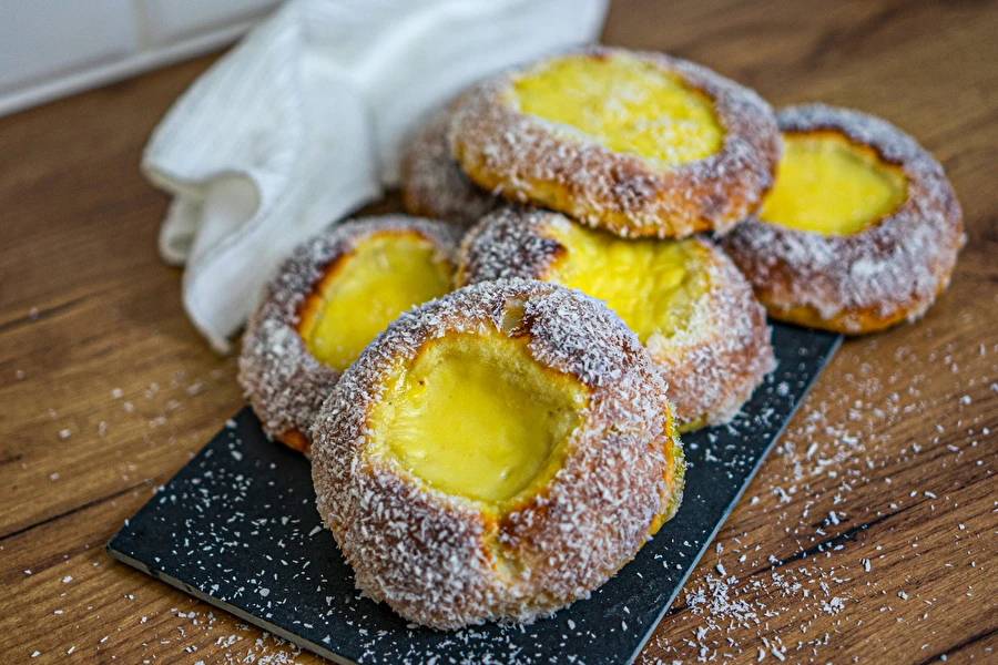 Browin Przepiśnik - Skoleboller – norvég zsemlék pudinggal és kókusszal